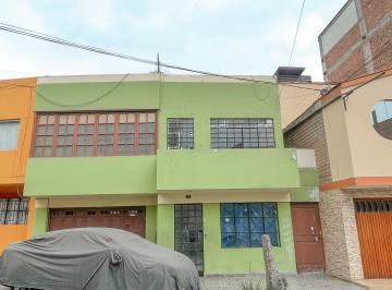 Casa de 5 habitaciones, Lima · Vendo Casa - Terreno de 358 m² en Urb. Villa Marina - Chorrillos
