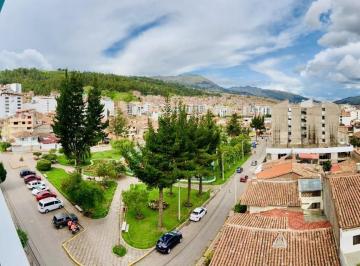 Departamento de 3 habitaciones, Cusco · Duplex de Lujo en Venta Frente a Parque de Magisterio