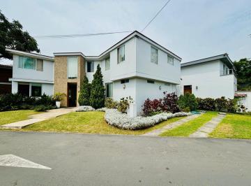 Casa · 300m² · 4 Dormitorios · Linda Casa en Venta en Exclusivo Condominio de Surco