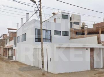 Casa de 4 habitaciones, Lima · Casa en Esquina en San Bartolo