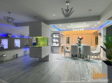 Departamento de 4 habitaciones, Arequipa · Venta Duplex Penthouse con Piscina, 310 m² - Vista a La Campiña - Deisy Marroquin