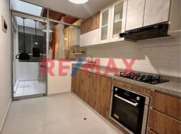 Departamento · 80m² · 3 Dormitorios · 2 Estacionamientos · Se Vende Departamento en Primer Piso Frente a Parque