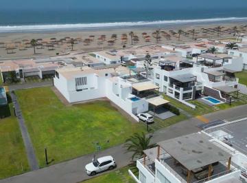 Casa de playa de 5 habitaciones, Cañete · Exclusiva Casa de Playa en Puerto Madero –en Venta Ubicada Kilometro 89.50