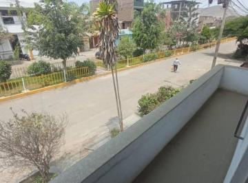 Casa de 3 habitaciones, Lima · Casa en Venta Como Terreno en Comas – Ubicación Céntrica