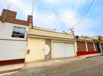 Casa · 172m² · 5 Dormitorios · 3 Estacionamientos · Venta de Casa 144 m² en Chaclacayo a Una Cuadra del Parque Central