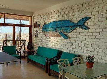 Casa de playa de 4 habitaciones, Talara · Bajo de Precio!punta Vichayo "Casa Ballena" Casa de Playa en Vichayito