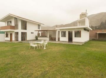 Casa · 304m² · 3 Dormitorios · Se Vende Hermosa Casa de 1138 m en Cieneguilla 3era Etapa