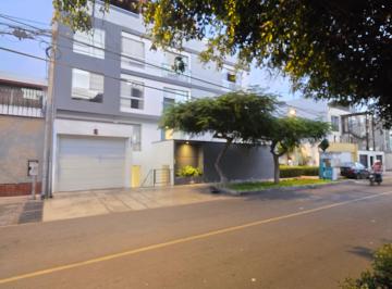 Departamento de 5 habitaciones, Lima · Amplio y Lindo Duplex Cerca Parques y Centrico