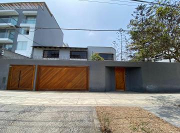 Fachada Principal · Casa de 530 m² Frete 18.60 m. Fondo 28.50 m.
