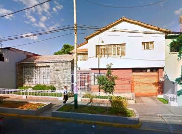 Terreno / Lote de 5 habitaciones, Piura · Casa Como Terreno en Piura, a Una Cuadra del Óvalo Grau
