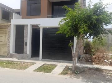 Casa de 3 habitaciones, Piura · Venta Casa de 02 Pisos, Piura