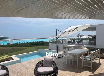 Terraza con BBQ y vista a la laguna · Maravillosa Casa de Playa en Venta Primera Fila en La Jolla, Asia