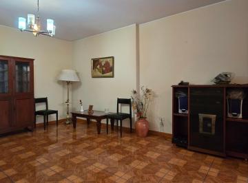 Casa de 12 habitaciones, Lima · Venta de Casa de 3 Niveles, un Departamento Independiente de 3 Dorm. en Cada Nivel. ID. 947