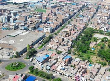 Local comercial · 150m² · Local - Ate Vitarte