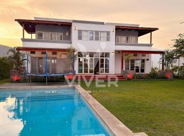Casa · 160m² · 3 Dormitorios · 4 Estacionamientos · Casa en Alquiler de 1012 m² Cieneguilla