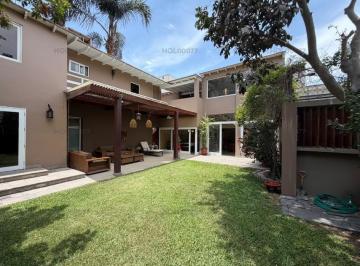 Casa · 344m² · 4 Dormitorios · 2 Estacionamientos · Venta de Preciosa Casa en Los Alamos de Monterrico, Surco