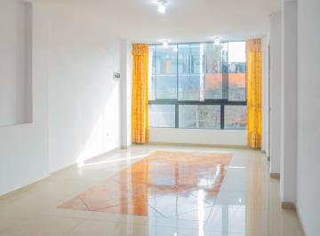 Departamento de 3 habitaciones, Lima · Triplex en Tercer, Cuarto y Quinto Piso / Ate (Cerca Al Ovalo Sta. Anita)