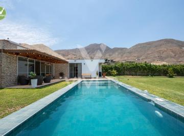 Casa · 150m² · 4 Dormitorios · Casa en Alquiler ¡Escápate a Tu Paraíso Privado en Cieneguilla!