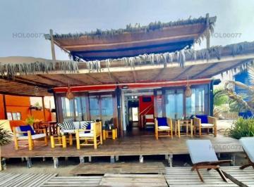 Casa de playa · 240m² · 4 Dormitorios · 2 Estacionamientos · Venta Casa Playa Wakama, Chincha