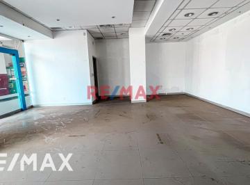 Local comercial · 211m² · 2 Estacionamientos · Local de 2 Pisos en Villa El Salvador