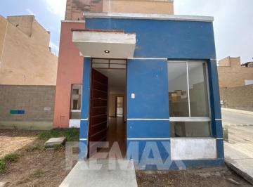 Casa · 168m² · 3 Dormitorios · 2 Estacionamientos · Venta de Casa en Carabayllo Mas Terreno con 2 Cochera en Condominio Villa Club 2