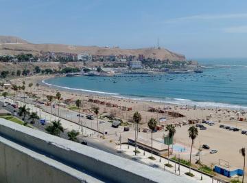 Casa de 4 habitaciones, Lima · A Pocos Pasos del Malecón de Chorrillos