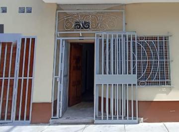 Casa de 4 habitaciones, Lima · Remato Oacasion! por Viaje Vendo Casa Jesus Maria Primer Piso!