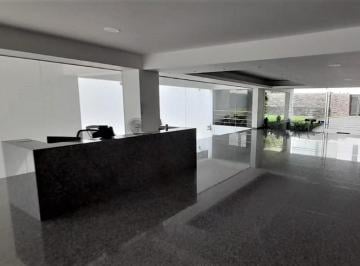 Departamento de 3 habitaciones, Lima · Surco Alquilo Dpto. Moderno, Terraza, F/acabados $1900 (F/ Club Golf Los Incas)