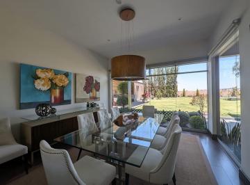 Casa de 4 habitaciones, Arequipa · Vendo Exclusiva Casa Moderna en Challapampa, Arequipa