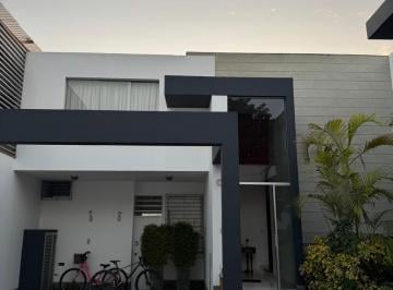 Frontis casa · Alquiler La Mejor Zona de La Molina Vieja