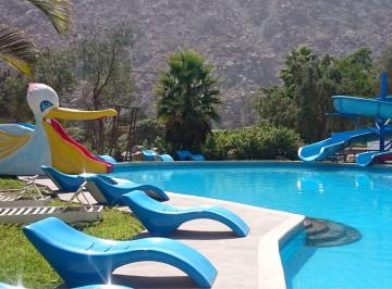 Casa de campo de 10 habitaciones, Lima · Venta de Club en Chosica