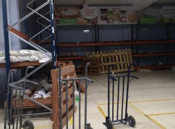 Local comercial , Arequipa · Almacen - Oficinas