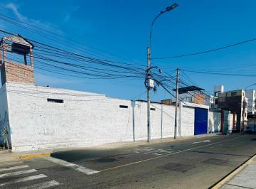 Local comercial de 8 habitaciones, Lima · Excelente Local Comercial en Esquina Ideal Para Colegios, Taller de Autos, Etc.