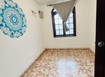 Habitación de 1 habitación, Lima · 2 Habitaciónes con Baño Propio.