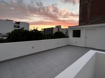 Departamento de 5 habitaciones, Lima · Venta 2do Piso Mas Azotea de Casa en San Miguel