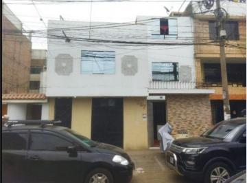 Casa de 8 habitaciones, Lima · Vendo Casa 2 Plantas en Los Olivos 8Dorm. Cerca Av Carlos Izaguirre