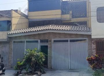 Casa de 6 habitaciones, Lima · Vendo Amplia y Hermosa Casa Comas