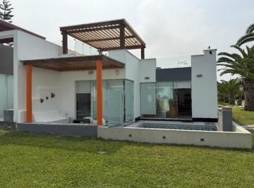 Casa de playa de 4 habitaciones, Cañete · Venta de Exclusiva Casa de Playa con Piscina en El Condominio Farallones