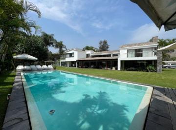 Casa de 4 habitaciones, Lima · Calle Arqueria Rinconada Baja - Espectacular Residencia 2,330 m² 4dorm Jardines, Piscina.