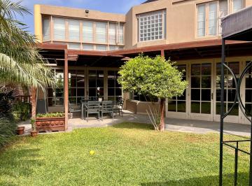 Casa de 4 habitaciones, Lima · Venta de Casa en La Molina Vieja