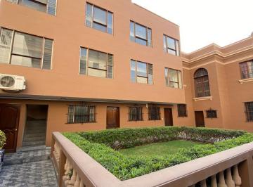 Local comercial · 544m² · 10 Dormitorios · 4 Estacionamientos · Se Alquila Casa Comercial en Miraflores
