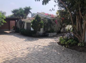 Casa de 4 habitaciones, Lima · Venta de Casa en La Molina – Casa de 1280 m² con 4 Domirotorios y Jardín Privado