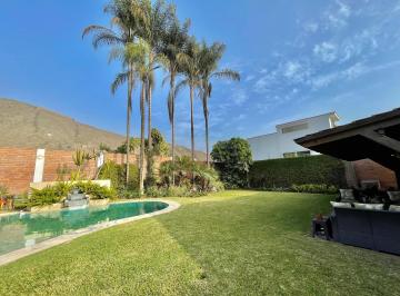 Casa · 362m² · 3 Dormitorios · 7 Estacionamientos · Venta de Exclusiva Casa en La Planicie - La Molina