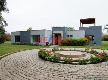 Casa · 4634m² · 3 Dormitorios · Se Vende Hermosa Casa de Campo en El Carmen - Chincha