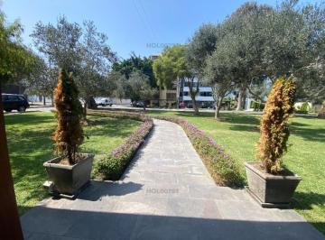 Casa · 520m² · 3 Dormitorios · 4 Estacionamientos · Alquilo Casa en El Olivar de San Isidro
