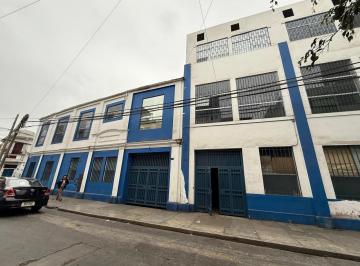 Local comercial · 2650m² · Alquiler de Local Comercial de 3 Pisos – 2,650 m² en Breña