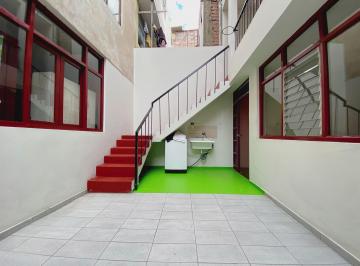 Casa de 5 habitaciones, Lima · Venta Triplex, Cercado Santa Nicerata