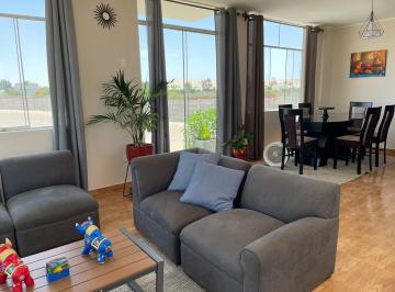 Casa · 140m² · 2 Dormitorios · 1 Estacionamiento · Venta Casa en Condominio Los Portales – Ica | Piscina | Cochera