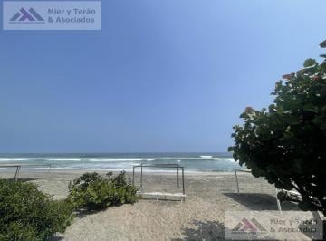 Casa de playa · 155m² · 4 Dormitorios · 9 Estacionamientos · Venta Casa Frente Al Mar en Playa Pulpos (- 1)
