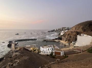Vista a la playa privada de Portobello · Terrenos en Venta con Vista Espectacular Al Mar, Portobello, Pucusana